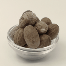 Jaiphal (Whole Nutmeg)